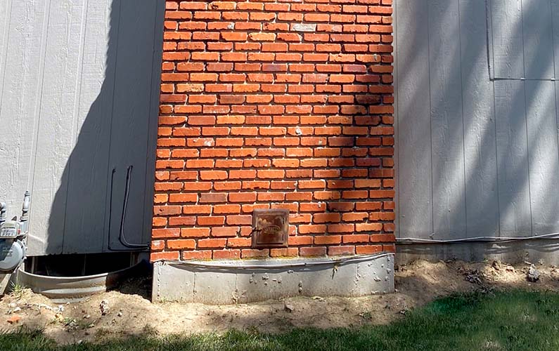 Does a Leaning Chimney Mean Foundation Issues?